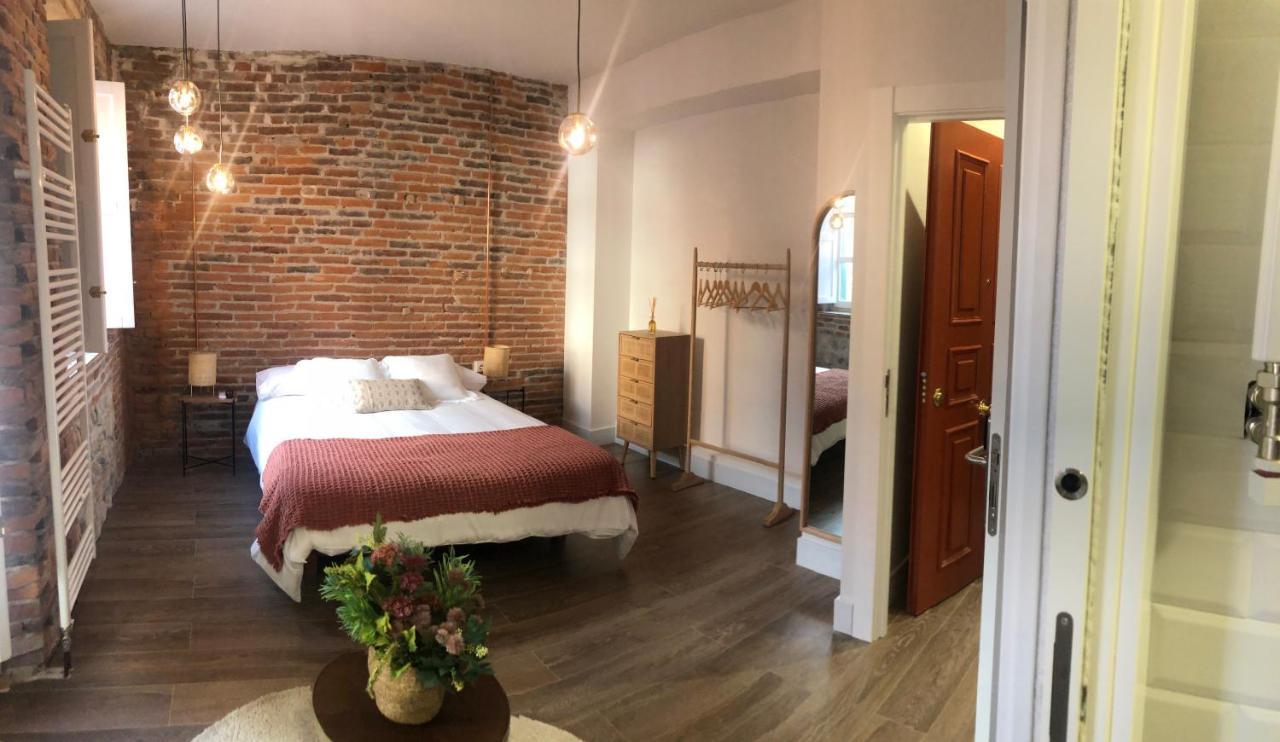 Hotel Albany Ancha León Zewnętrze zdjęcie The bedroom of a typical apartment