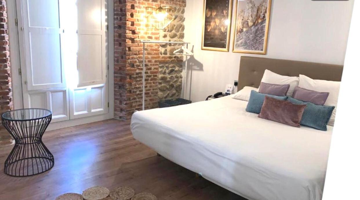 Hotel Albany Ancha León Zewnętrze zdjęcie