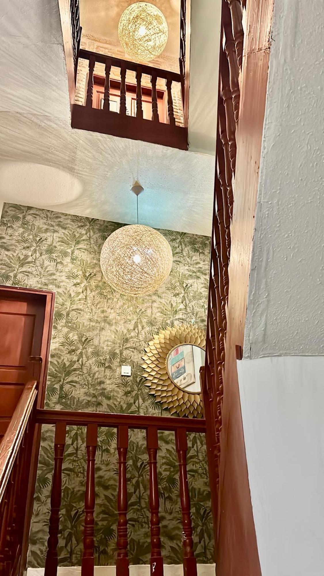 Hotel Albany Ancha León Zewnętrze zdjęcie A light fixture