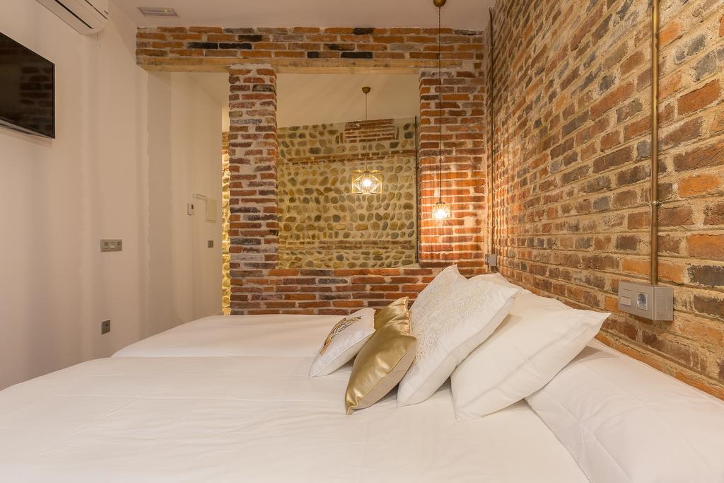 Hotel Albany Ancha León Zewnętrze zdjęcie A bedroom at the hotel