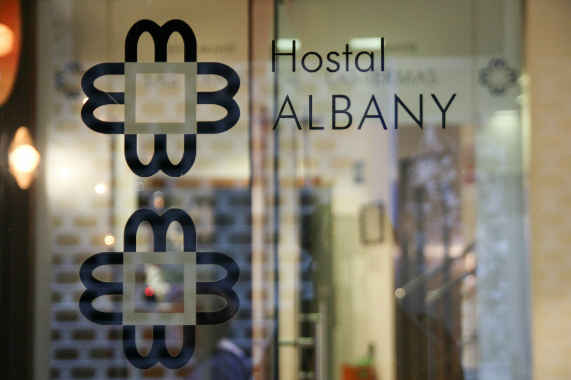 Hotel Albany Ancha León Zewnętrze zdjęcie Hostel Albany